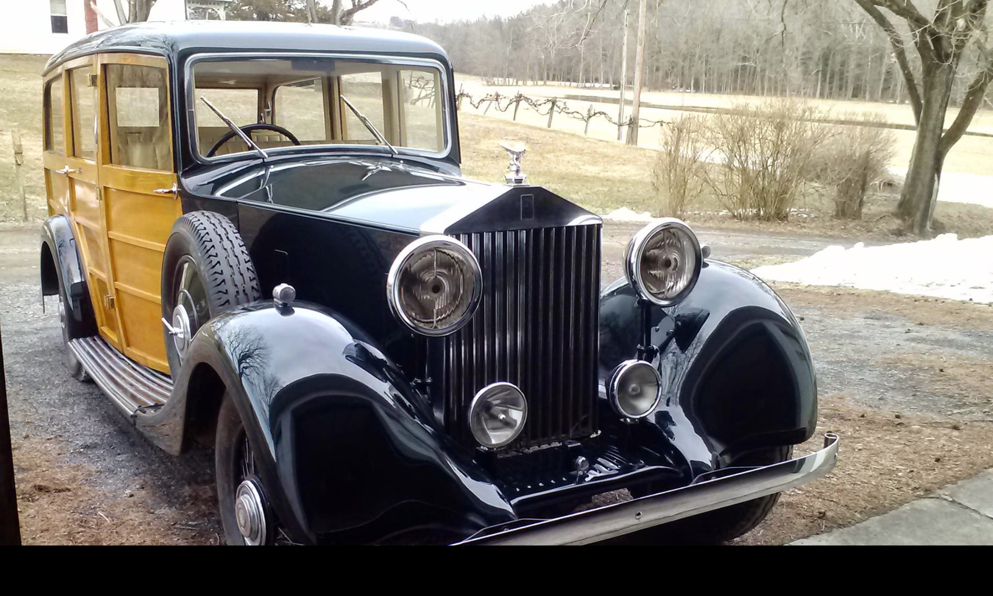 Finished 1930s Rolls-Royce woody wagon, front three-quarter view